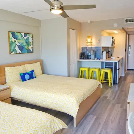 Daytona Inn Studios-2